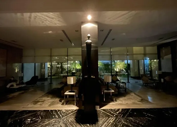 Apartment Ultimate Luxurious In Prime Asoke *