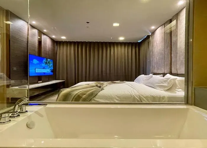 Apartment Ultimate Luxurious In Prime Asoke