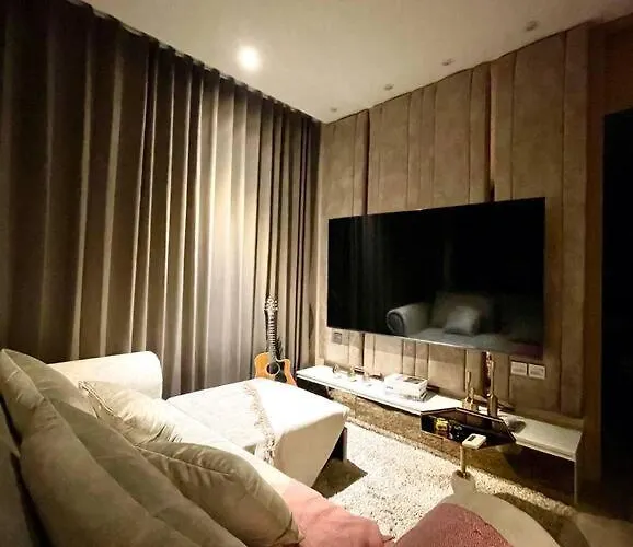 Ultimate Luxurious In Prime Asoke Apartment